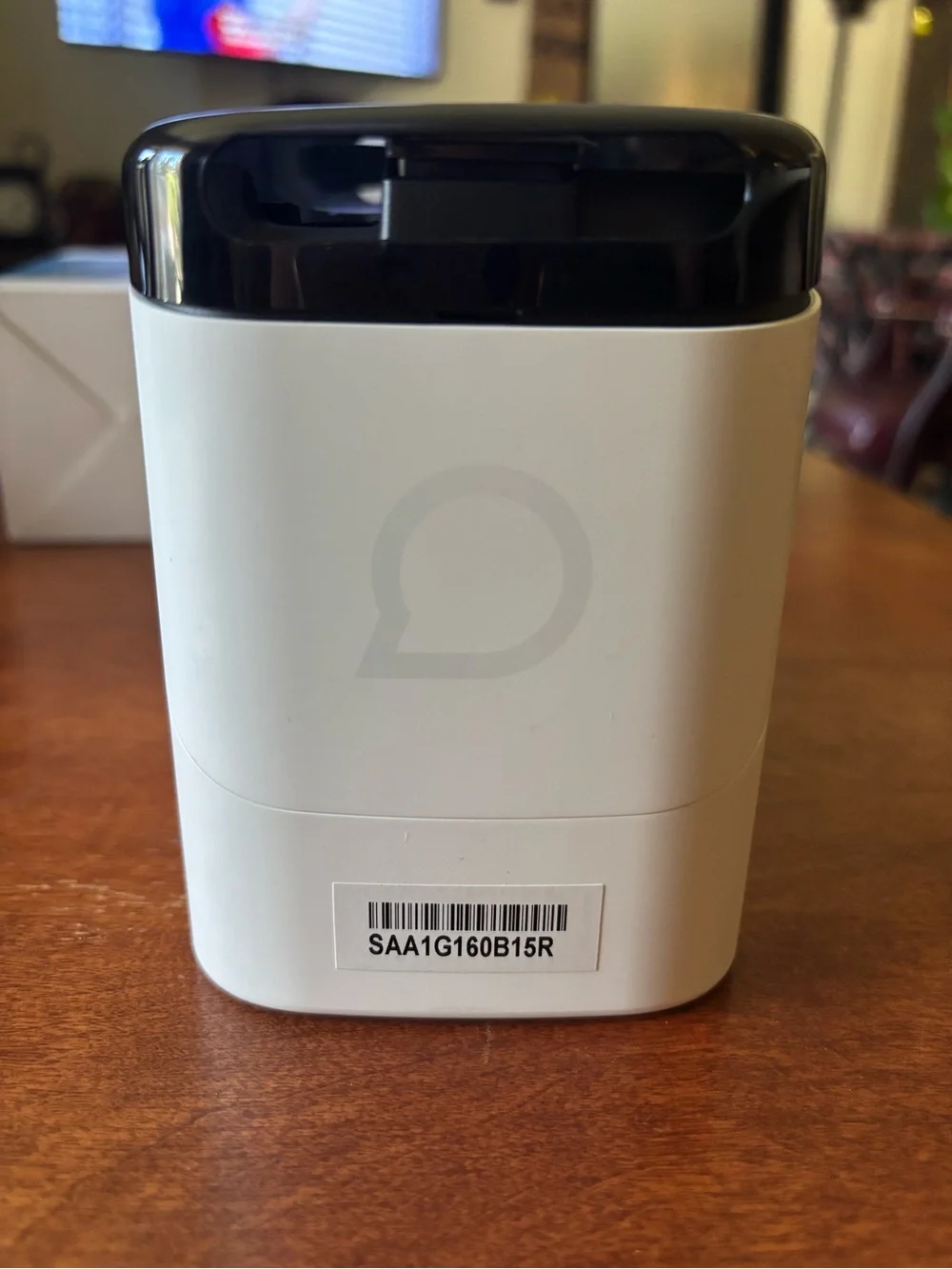 Alcatel Idol 4S with Windows 10, a smartphone virtual reality headset